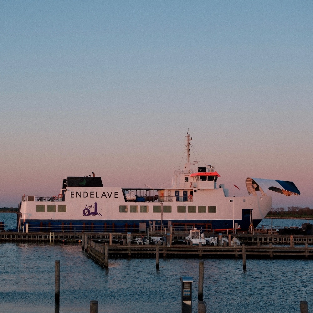 Endelave færge sammen med drømmesteder