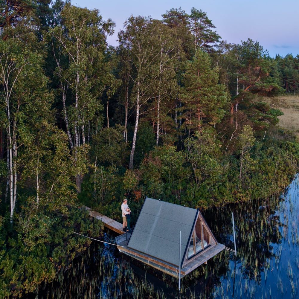Glamping i Småland - sov på vandet
